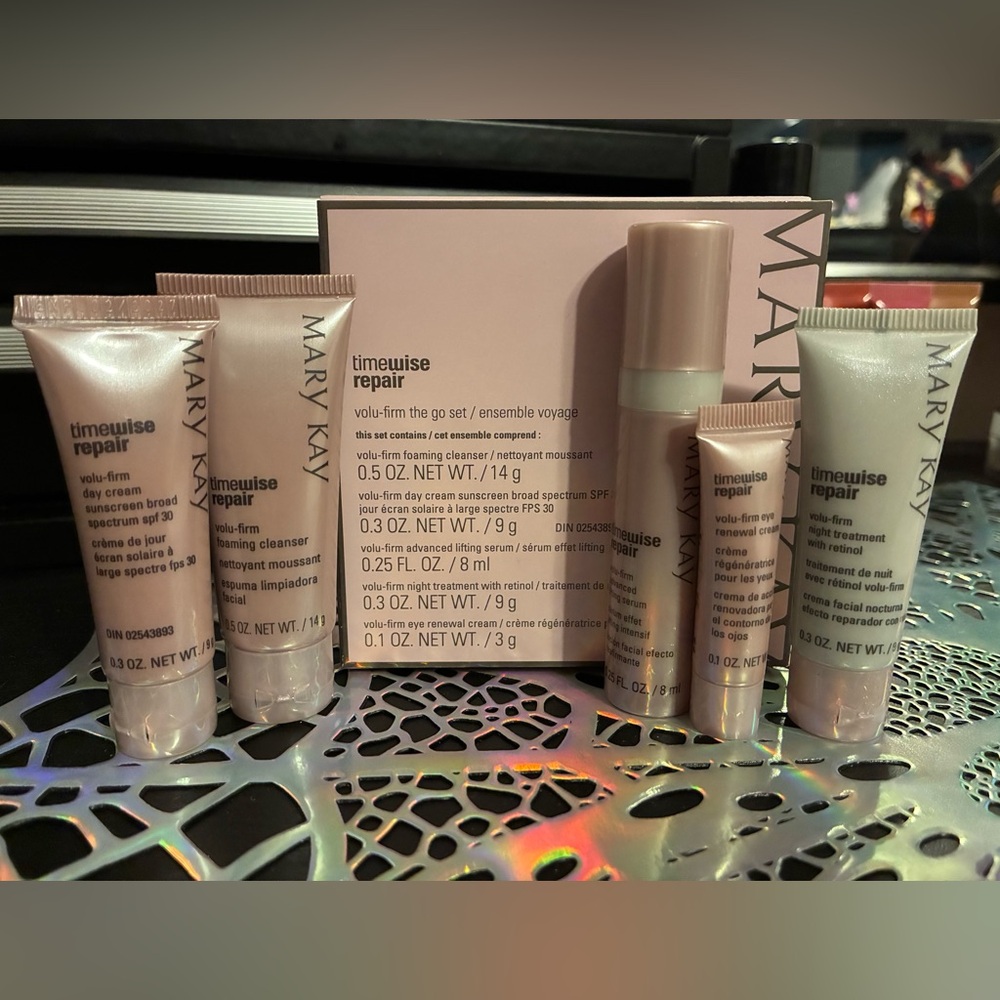Mary Kay Timewise Repair Volu-Firm The Go Set